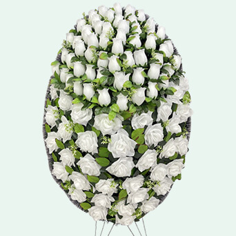 Венок из искусственных цветов